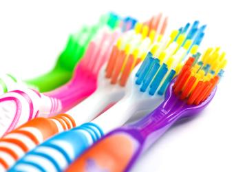Choosing the Right Toothbrush: A Guide to Dental Hygiene Products